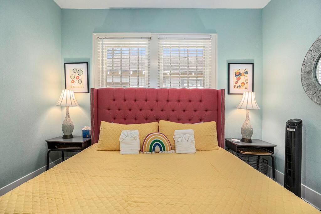 Beachy Bungalow! 2Bd, King Bed กาลเวสตัน ภายนอก รูปภาพ